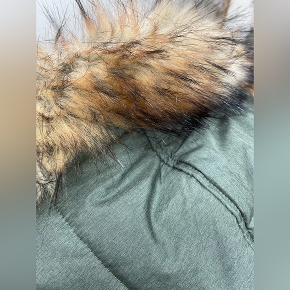 Winter coat green Nautica large excellent like-new condition - Picture 5 of 5